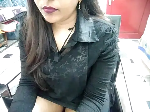 aarushi sharmaa online show from February 12, 2025, 3:38 pm