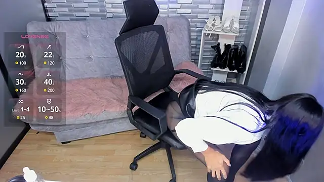 coniie jhons online show from February 3, 2025, 2:24 pm