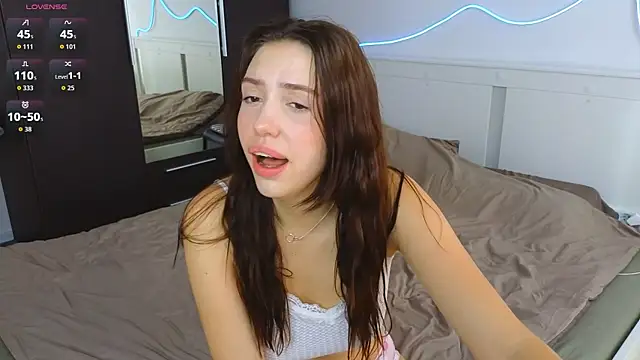 AliceSpark online show from September 23, 2025, 8:17 am