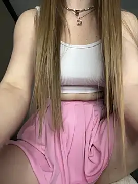 Snapshot of NickiLike chatting on February 19, 2026, 6:37 pm NickiLike online show from February 19, 2026, 6:37 pm