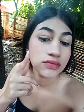 Julix A online show from December 15, 2024, 4:04 pm