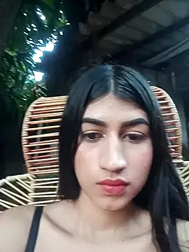 Julix A online show from January 19, 2025, 11:23 am