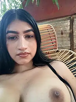 Julix A online show from September 11, 2025, 7:03 pm