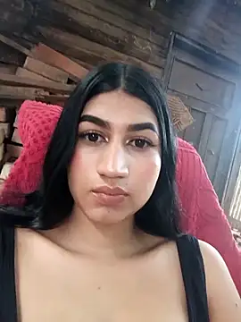 Julix A online show from December 16, 2025, 12:32 pm