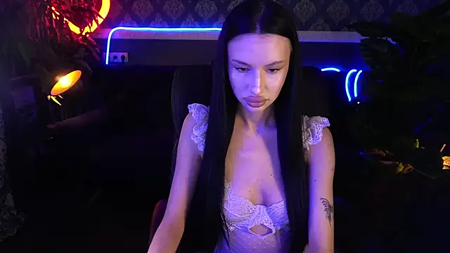 Snow WhiteeeX online show from September 15, 2025, 5:51 am