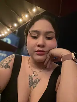 Snapshot of AHRI_LEE chatting on February 23, 2025, 7:55 am AHRI LEE online show from February 23, 2025, 7:55 am