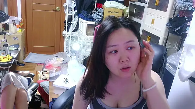 rami0428 online show from April 9, 2026, 9:42 pm