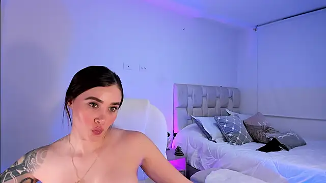 Lanataylor- online show from March 11, 2025, 11:59 pm