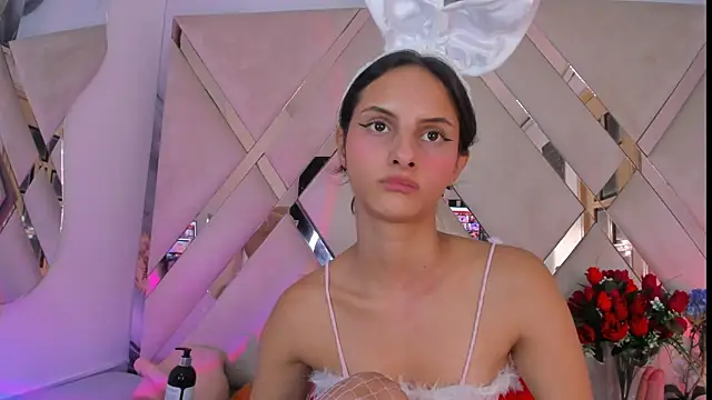 ninaht online show from October 14, 2025, 8:48 am