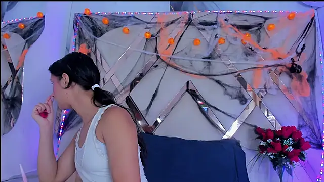 ninaht online show from October 27, 2025, 8:35 pm