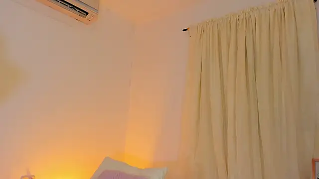 ninaht online show from April 16, 2026, 9:04 pm