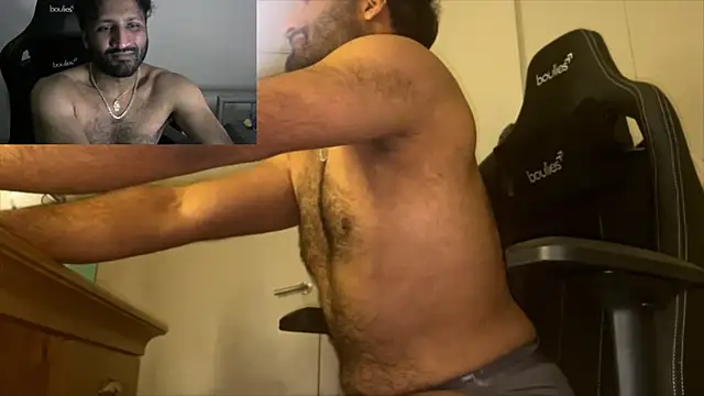 Snapshot of shadthebiguy chatting on February 27, 2025, 11:26 pm shadthebiguy online show from February 27, 2025, 11:26 pm