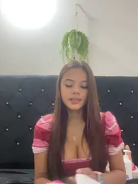 Natasha by online show from March 3, 2025, 2:48 pm