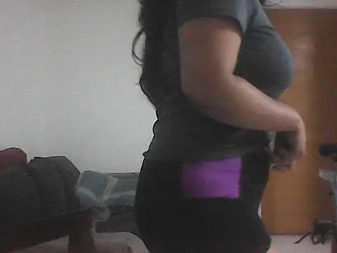 vanesa457 online show from November 26, 2025, 10:55 pm