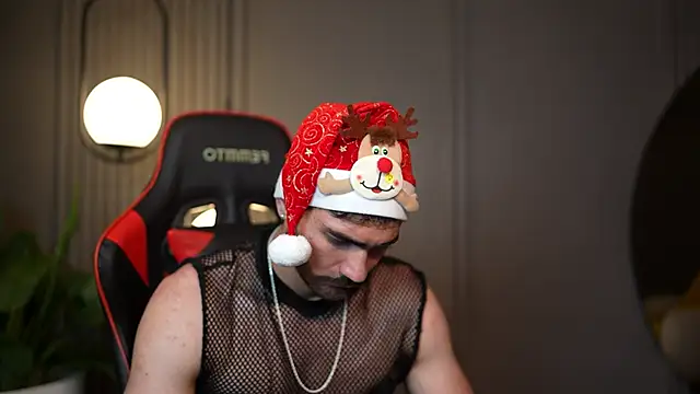 Snapshot of Austin_bolt chatting on December 19, 2024, 2:34 am Austin bolt online show from December 19, 2024, 2:34 am
