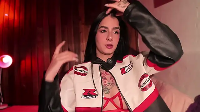 Snapshot of Alice_woodville chatting on November 10, 2025, 5:17 am Alice woodville online show from November 10, 2025, 5:17 am