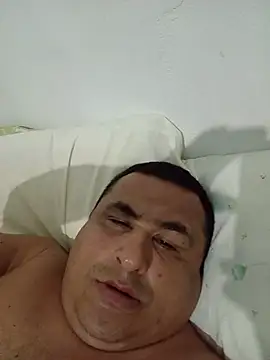 Snapshot of Pipuloc chatting on June 24, 2026, 8:08 pm Pipuloc online show from June 24, 2026, 8:08 pm