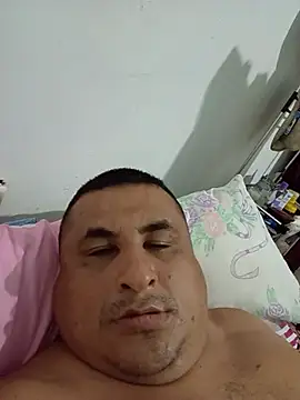 Snapshot of Pipuloc chatting on July 8, 2026, 7:18 pm Pipuloc online show from July 8, 2026, 7:18 pm