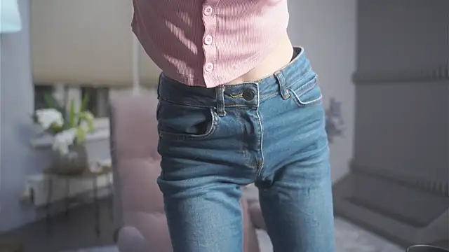 KimWilli online show from April 22, 2026, 7:37 pm