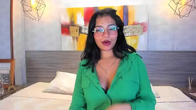 Candys victoria online show from February 6, 2025, 2:00 am