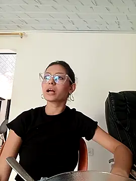 Ary-18 online show from September 20, 2025, 1:56 pm