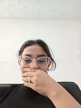 Ary-18 online show from October 27, 2025, 1:26 pm