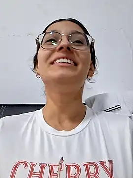 Ary-18 online show from April 18, 2026, 1:59 pm