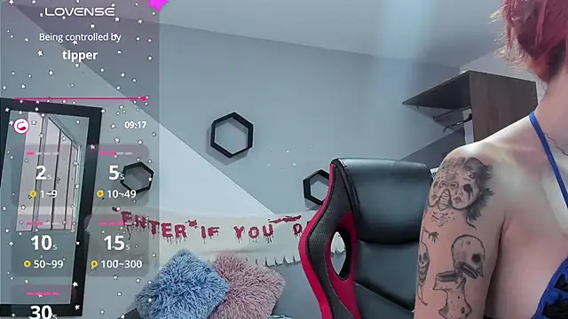 Danniela rivera online show from December 13, 2024, 12:06 pm