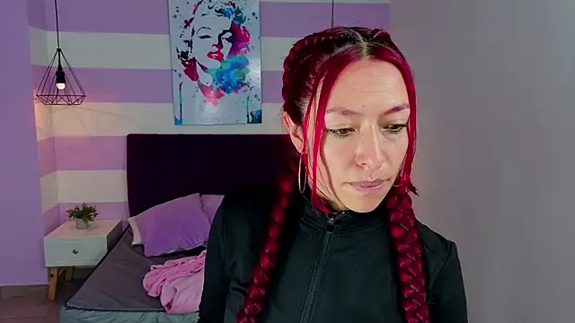 Scarlett  bell online show from April 17, 2026, 1:25 pm