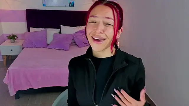 Scarlett  bell online show from April 18, 2026, 1:26 pm