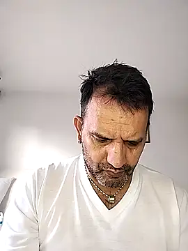 RogueTraveler online show from February 2, 2025, 9:23 pm