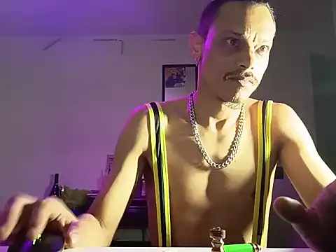 Snapshot of villanocat chatting on March 1, 2026, 3:41 am villanocat online show from March 1, 2026, 3:41 am