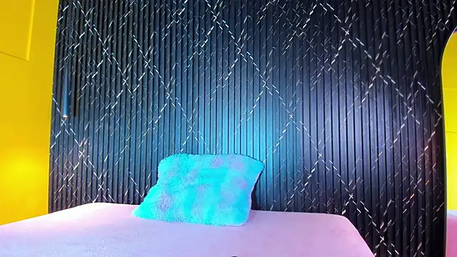 Snapshot of valentina_lux chatting on October 3, 2025, 8:17 pm valentina lux online show from October 3, 2025, 8:17 pm