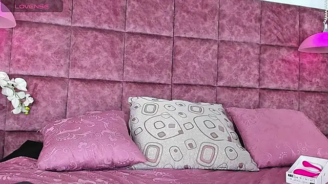 Liah Grey8 online show from February 9, 2025, 8:45 pm