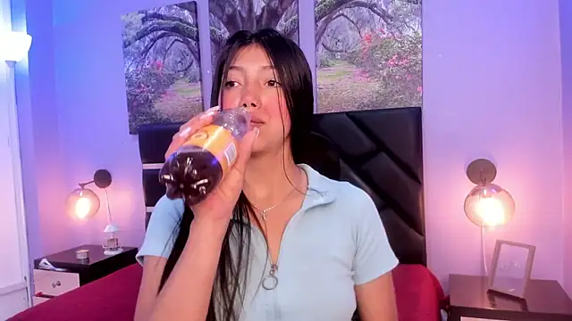 KimberlyVillaLobos online show from February 22, 2025, 11:46 am