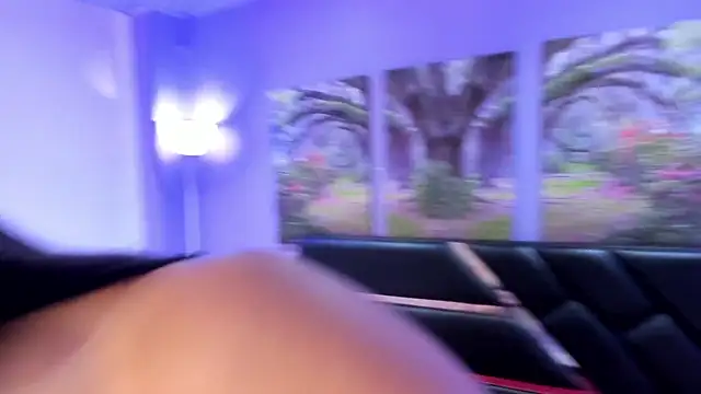 KimberlyVillaLobos online show from December 2, 2025, 11:37 am