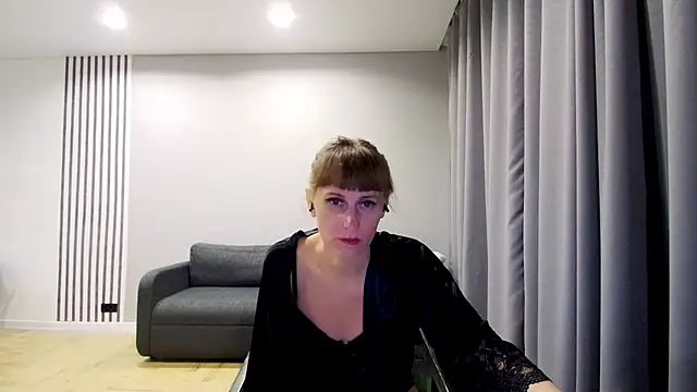 Snapshot of Daniella_Lorente chatting on December 17, 2024, 4:34 am Daniella Lorente online show from December 17, 2024, 4:34 am