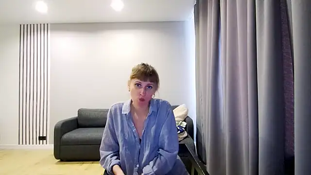 Snapshot of Daniella_Lorente chatting on February 26, 2025, 7:09 am Daniella Lorente online show from February 26, 2025, 7:09 am