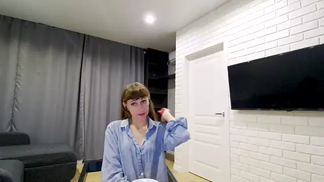 Snapshot of Daniella_Lorente chatting on November 6, 2025, 9:05 pm Daniella Lorente online show from November 6, 2025, 9:05 pm