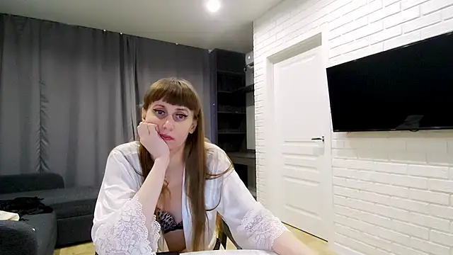 Daniella Lorente online show from April 28, 2026, 2:27 am
