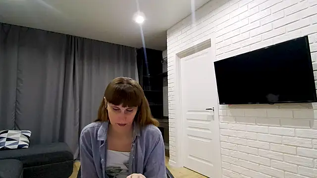 Daniella Lorente online show from May 12, 2026, 9:12 pm