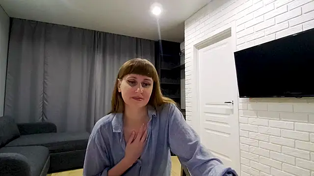 Daniella Lorente online show from May 16, 2026, 12:40 am