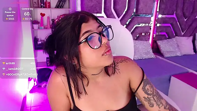 AliceWalker 11 online show from March 16, 2025, 2:43 am