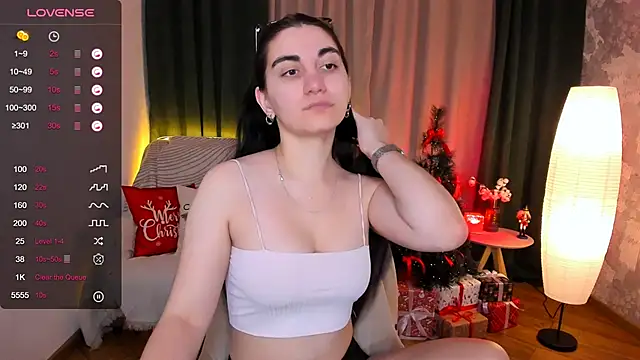 hannacheekss  online show from December 16, 2024, 2:57 am