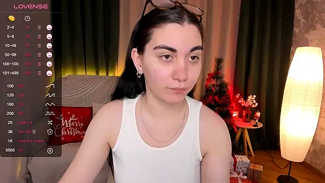 hannacheekss  online show from December 28, 2024, 2:01 am