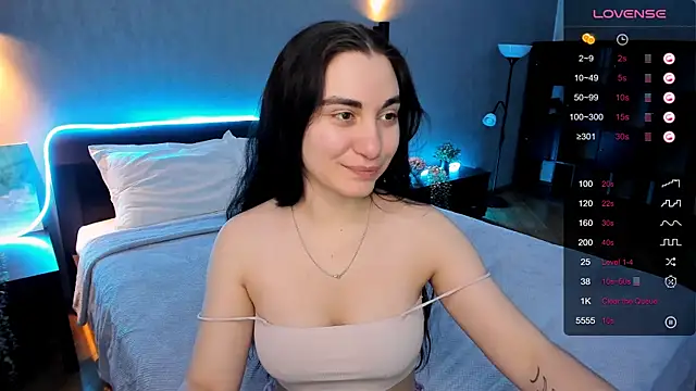 hannacheekss  online show from January 13, 2025, 10:03 am