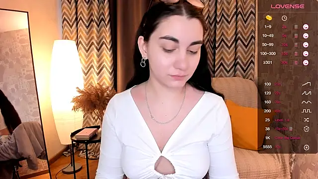 hannacheekss  online show from February 11, 2025, 7:44 am