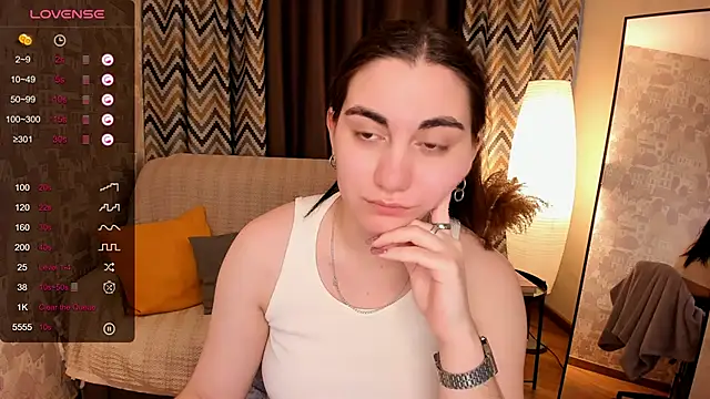 hannacheekss  online show from February 14, 2025, 7:59 am