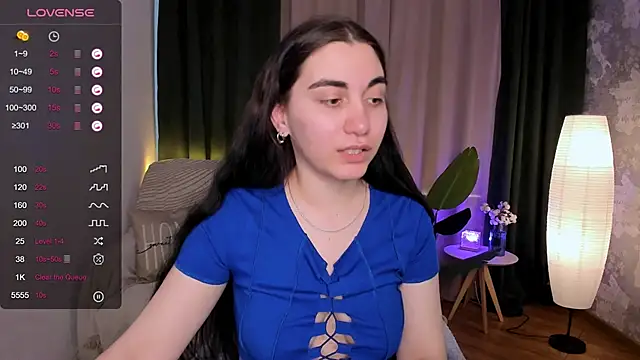 hannacheekss  online show from February 15, 2025, 4:58 am