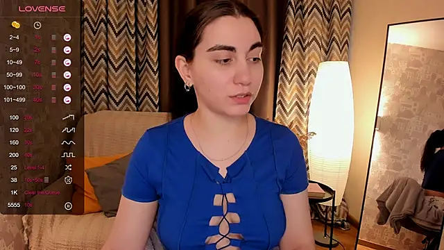 hannacheekss  online show from February 21, 2025, 11:44 am